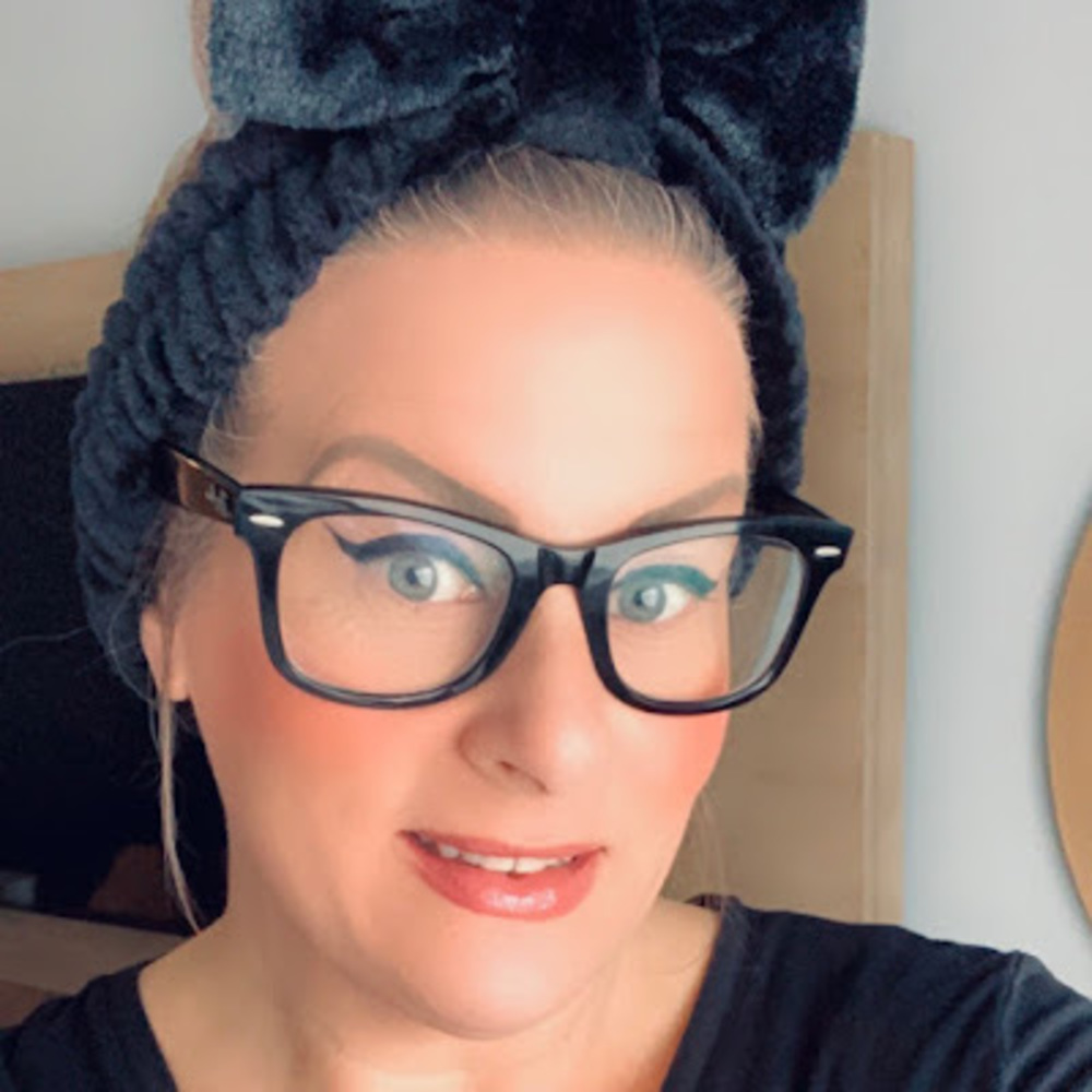 Meet your Posher, Janelle